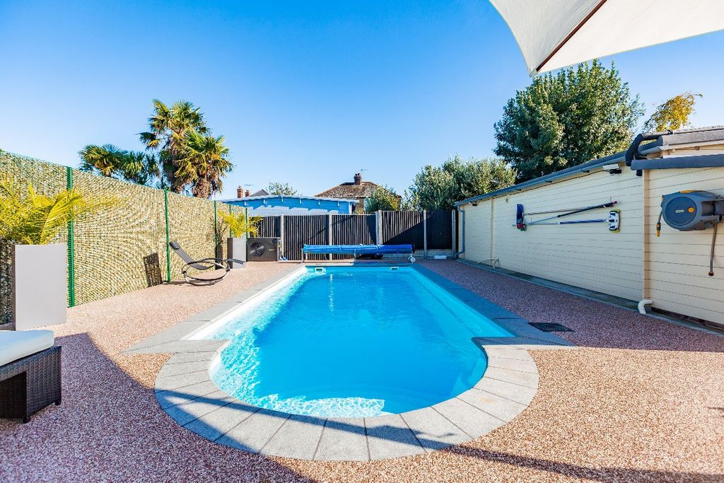 Property photo 1 of 38