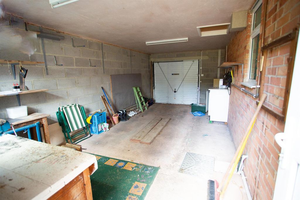 Property photo 3 of 6 Derb7127.Jpg