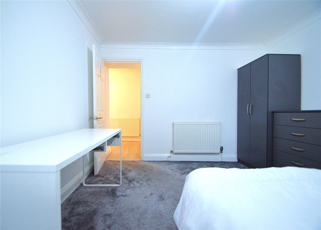 Property photo 2 of 14 Picture No. 23