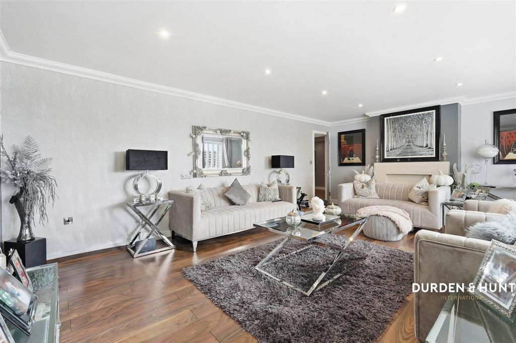 Property photo 2 of 41 Church Road