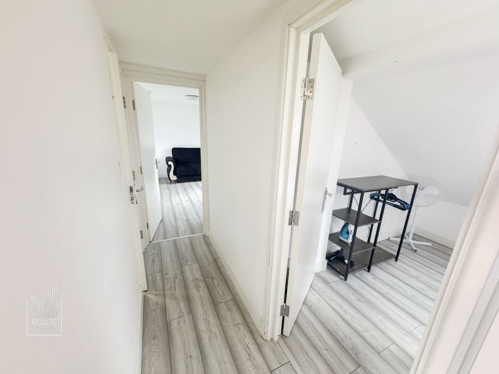 Property photo 3 of 7 Photo 2