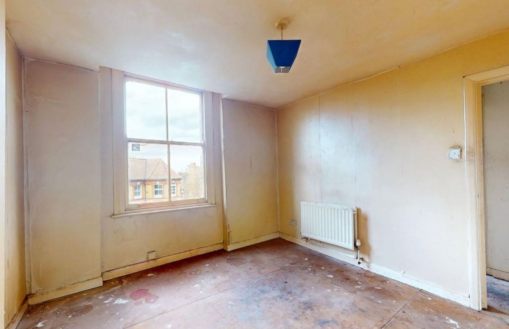 Property photo 3 of 4