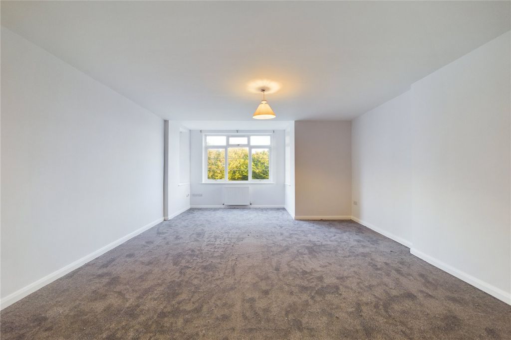 Property photo 3 of 9 Picture No. 17