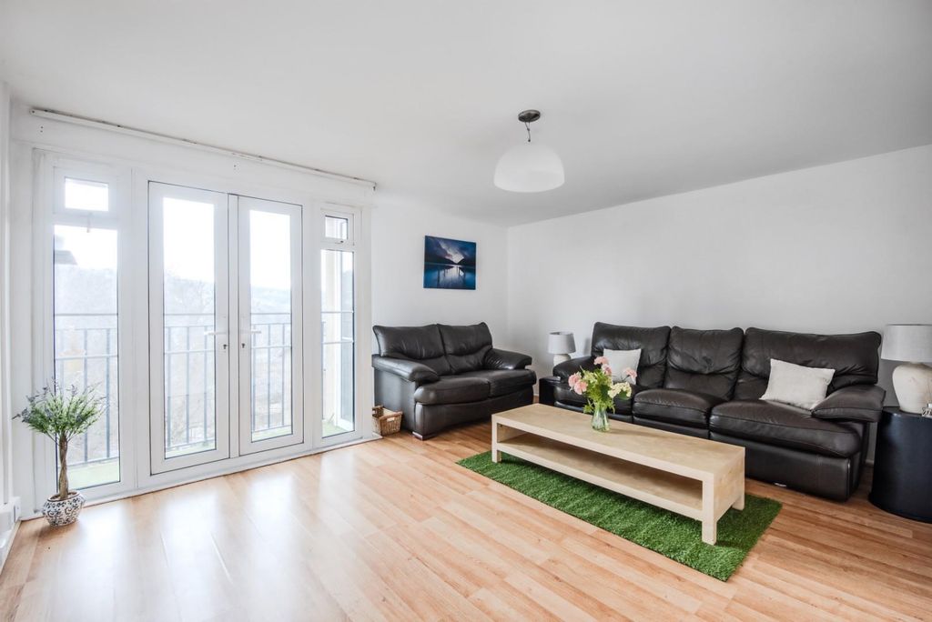 Property photo 3 of 13 Living Room.Jpg