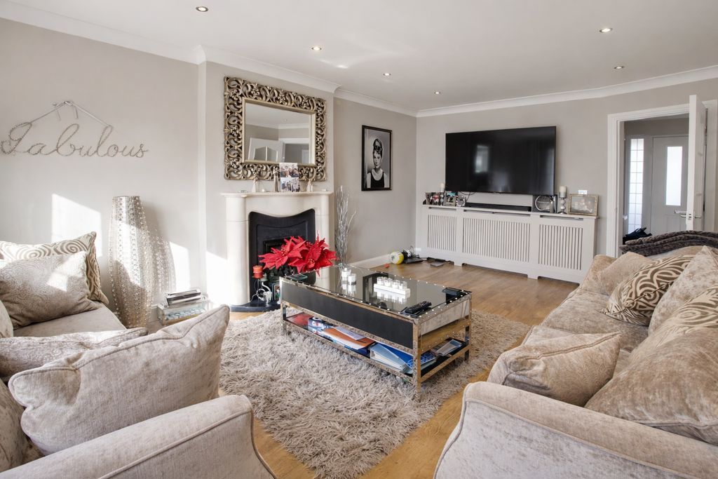 Property photo 3 of 21 Photo 17