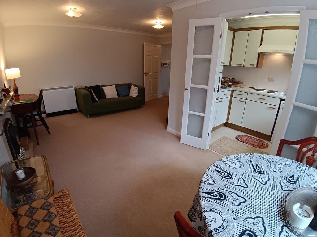 Property photo 3 of 10