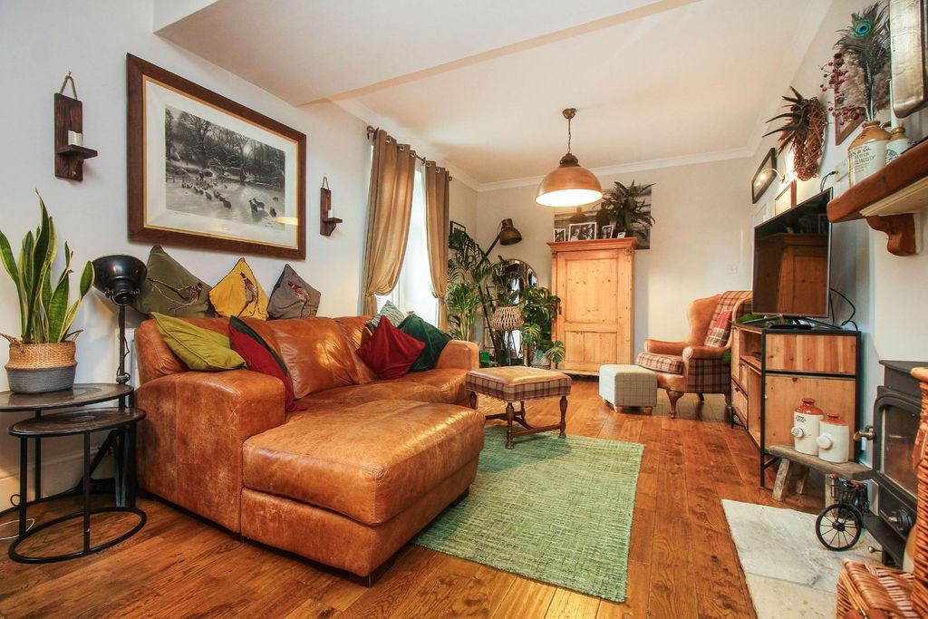 Property photo 2 of 26 2