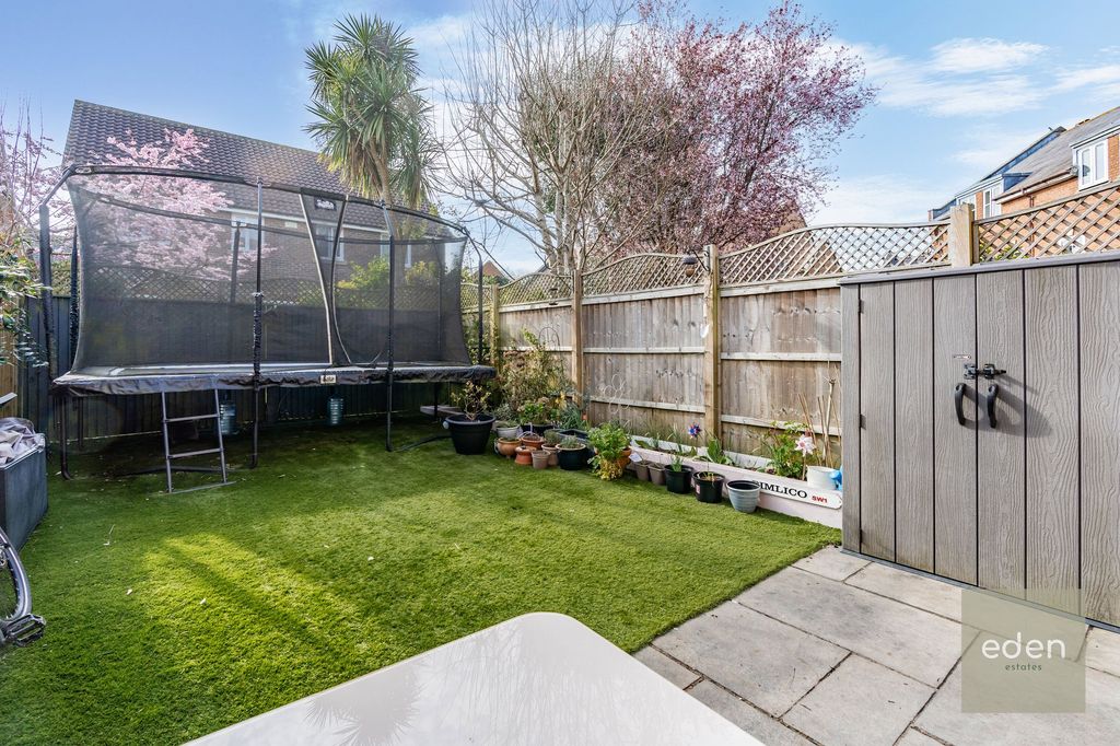 Property photo 2 of 30