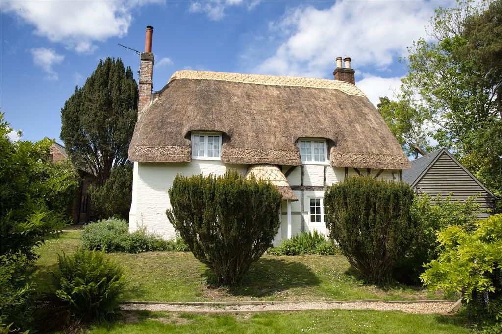 Property photo 1 of 16 House