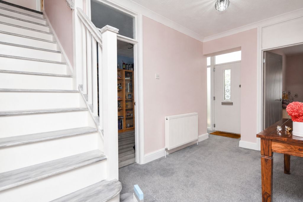 Property photo 3 of 54 Picture No. 47