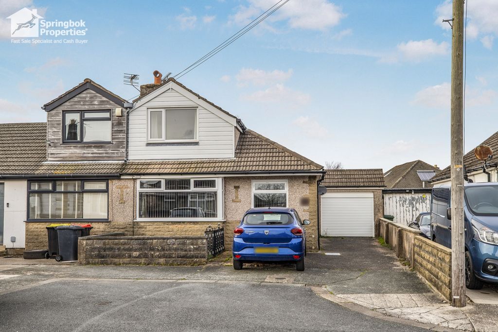 Property photo 1 of 17 Front View