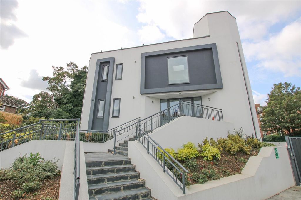 Property photo 1 of 8 Img_0865.Jpg