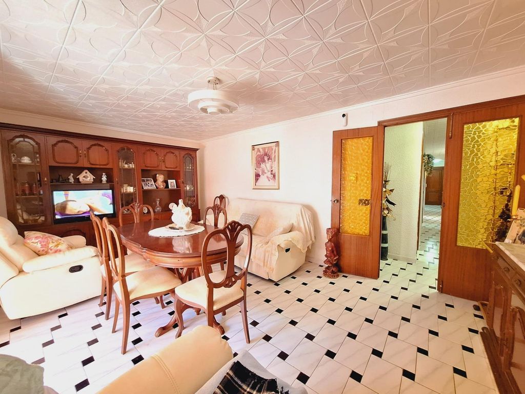 Property photo 1 of 38