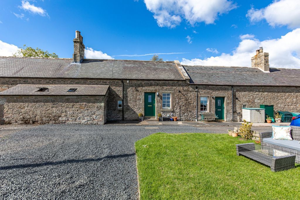 Property photo 2 of 29 5 Bogend Farm Cottages To Rear