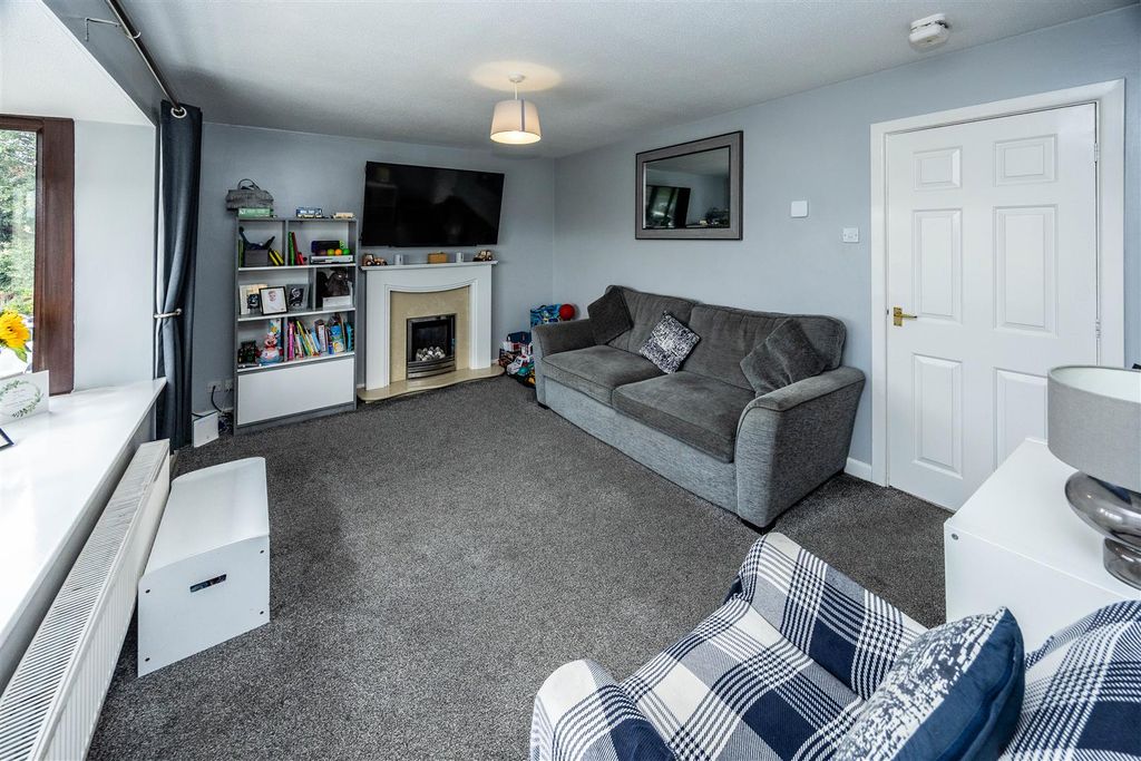 Property photo 3 of 35 16Kvhudds-290725-14.Jpg
