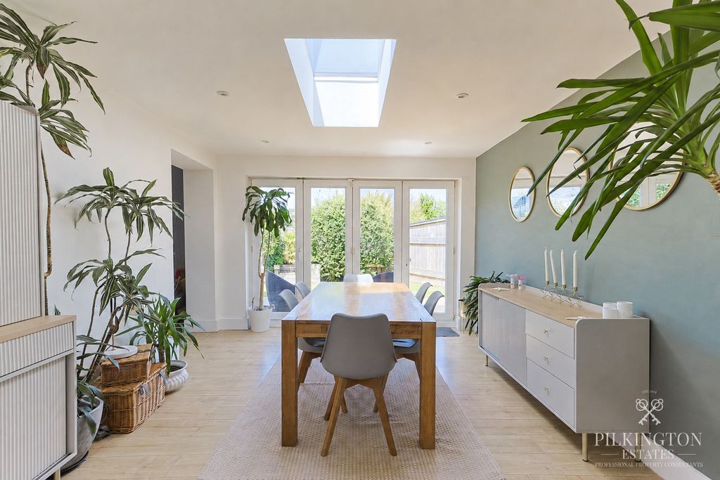 Property photo 3 of 31 5169335