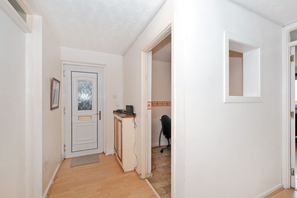 Property photo 3 of 21