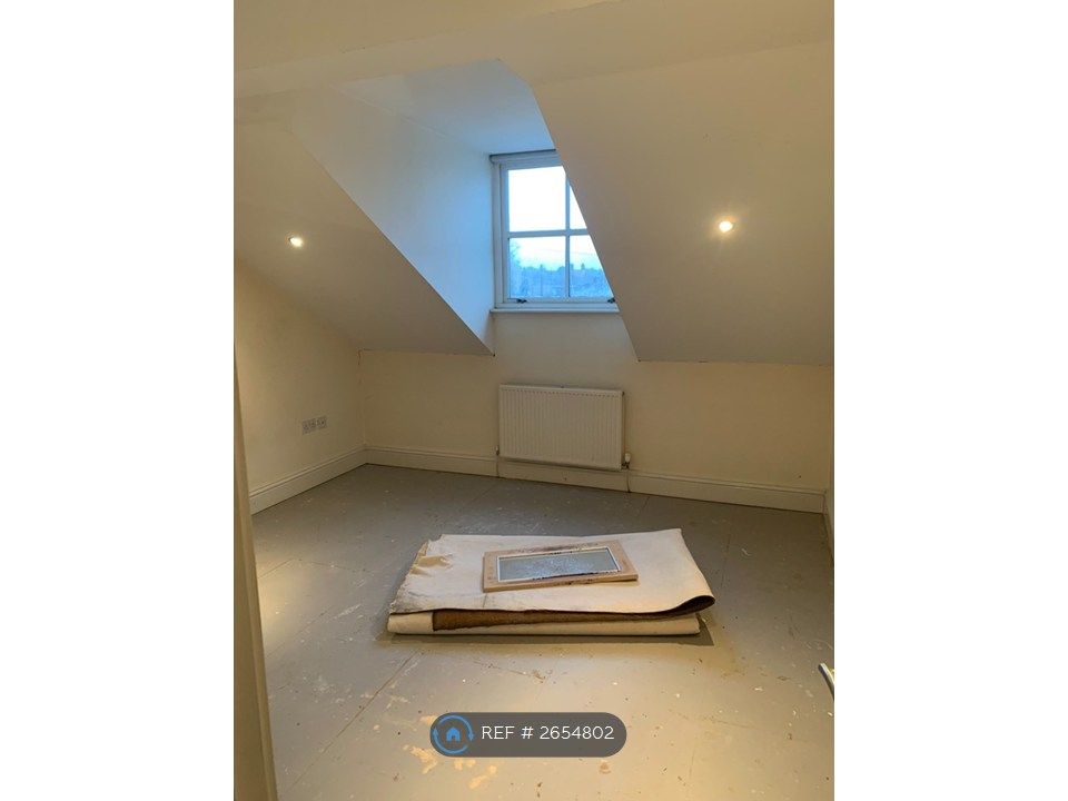 Property photo 2 of 13 Main Bed &amp; Ensuite. New Flooring And Painted