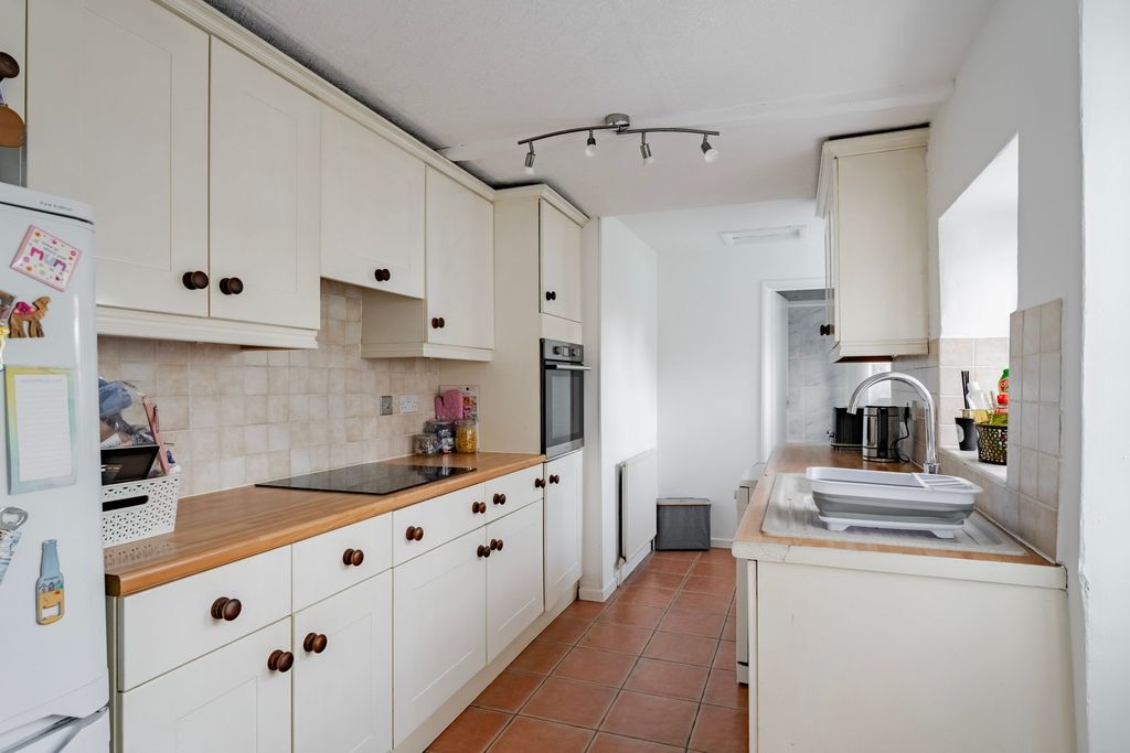 Property photo 3 of 21