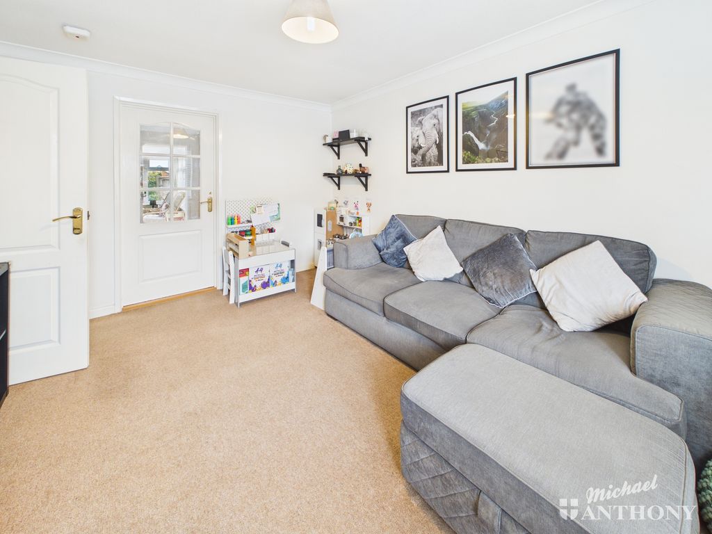 Property photo 3 of 17 Cam02773G0-Pr0408-Still002