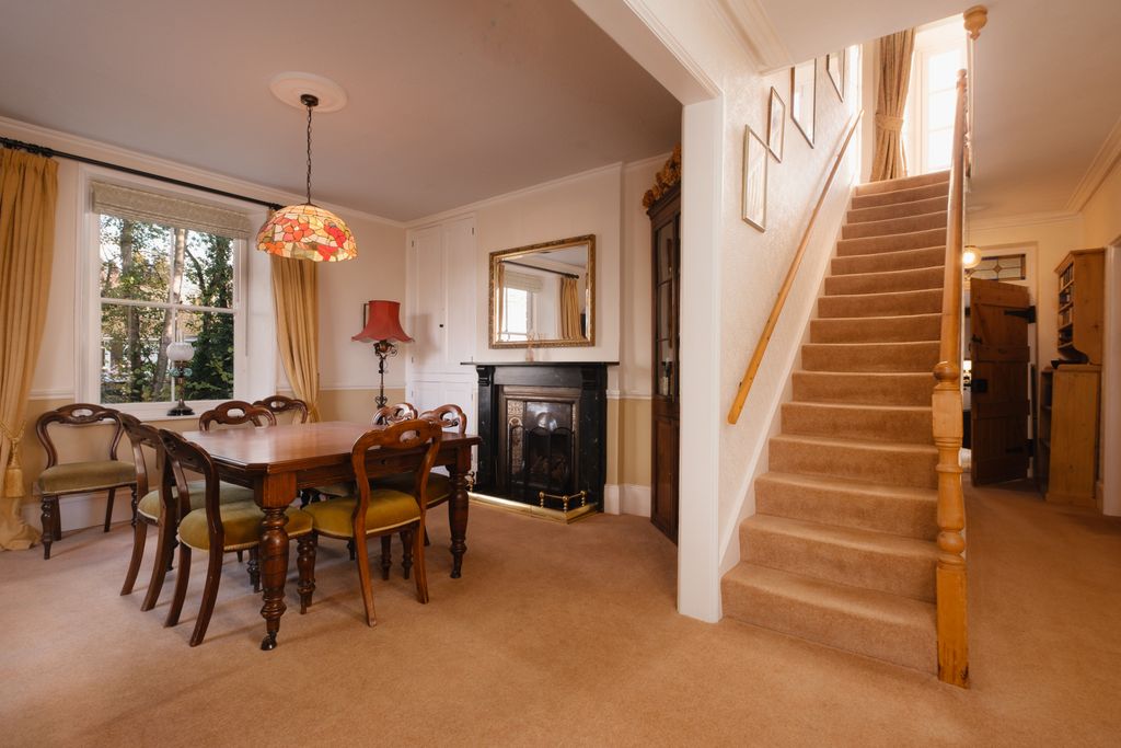 Property photo 2 of 36 Picture No. 49