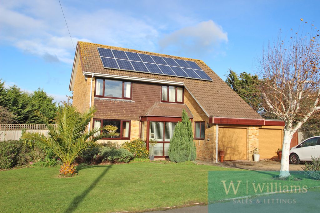 Property photo 1 of 21 Front