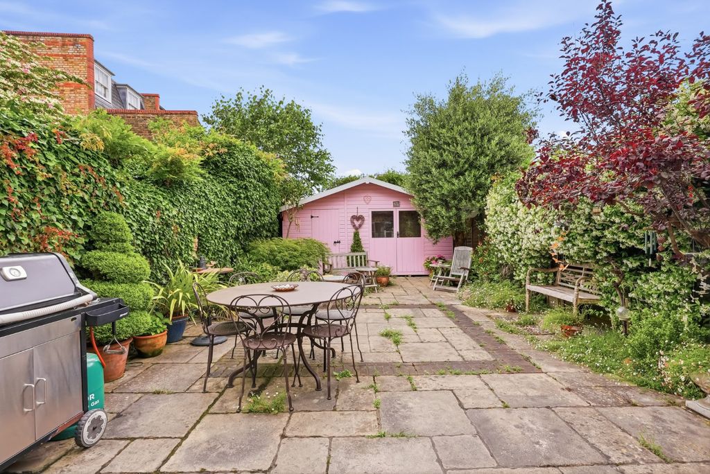 Property photo 2 of 29