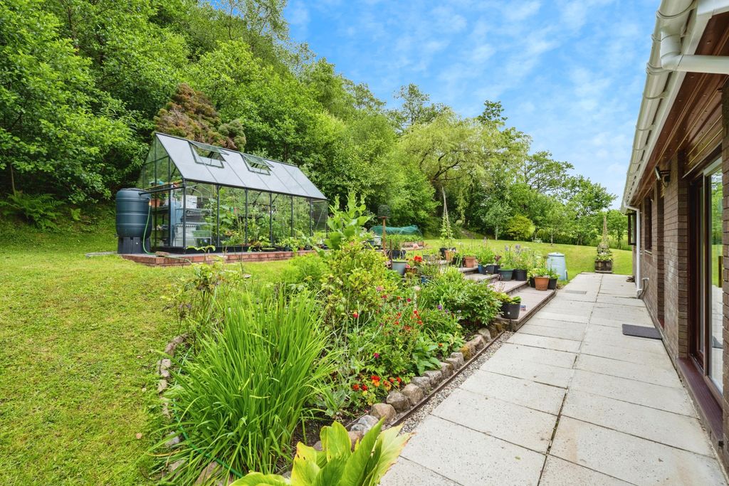 Property photo 3 of 17 Photography