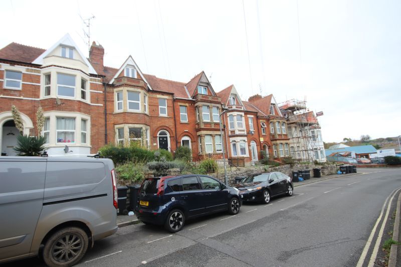 Property photo 2 of 8