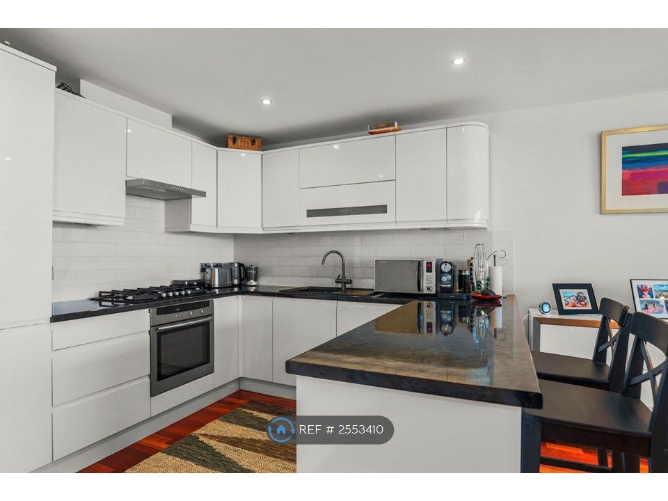 Property photo 3 of 20 Contemporary Kitchen