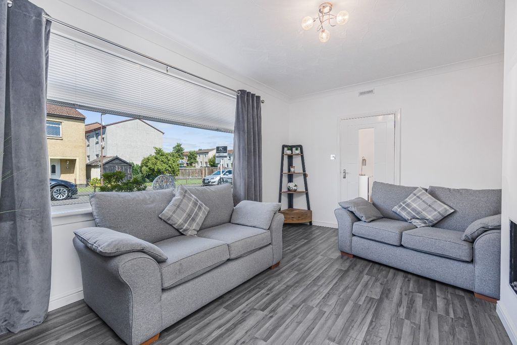 Property photo 3 of 34 5325797