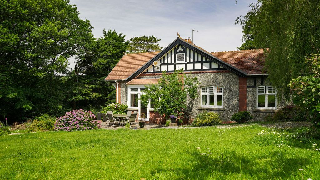 Property photo 2 of 67