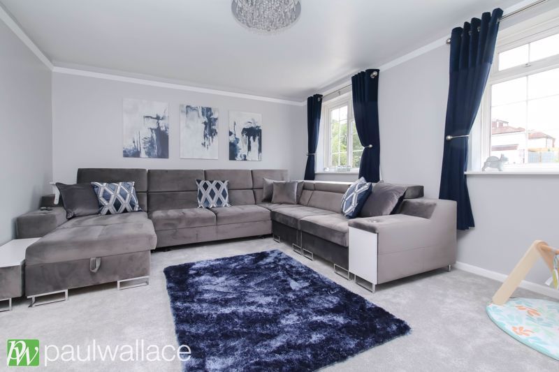 Property photo 2 of 17 Lounge
