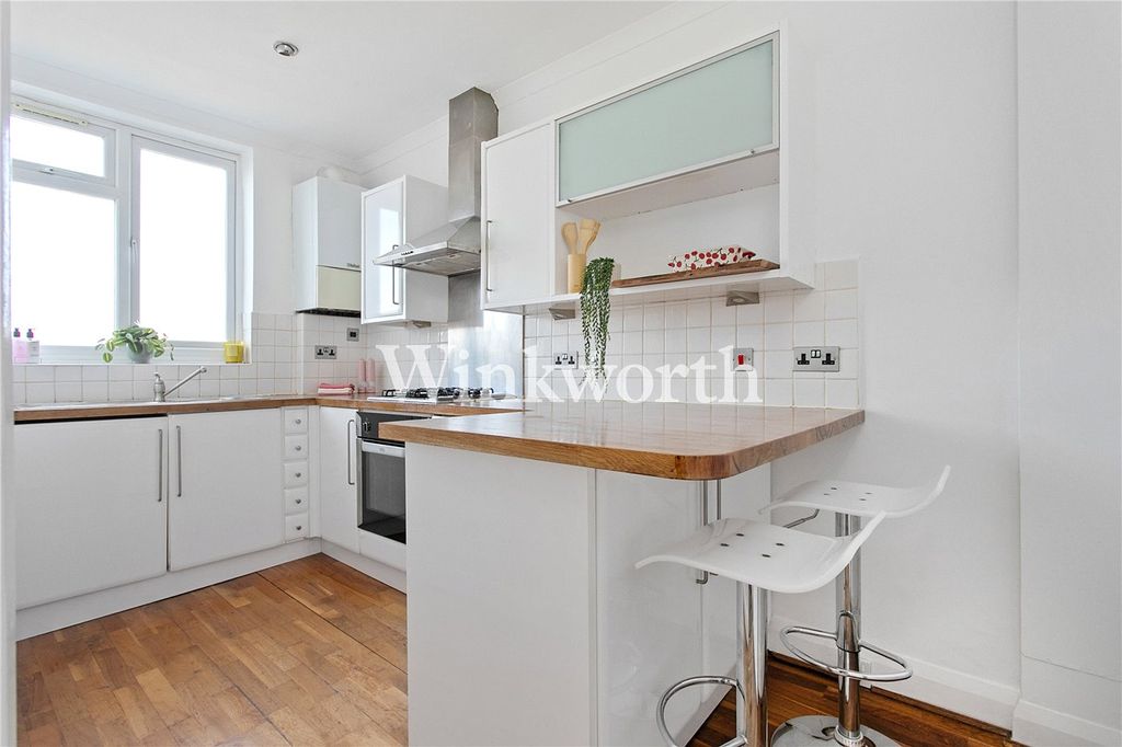 Property photo 3 of 17 Picture No. 35