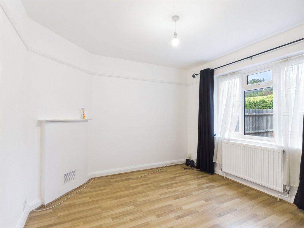 Property photo 3 of 14 Picture No. 05