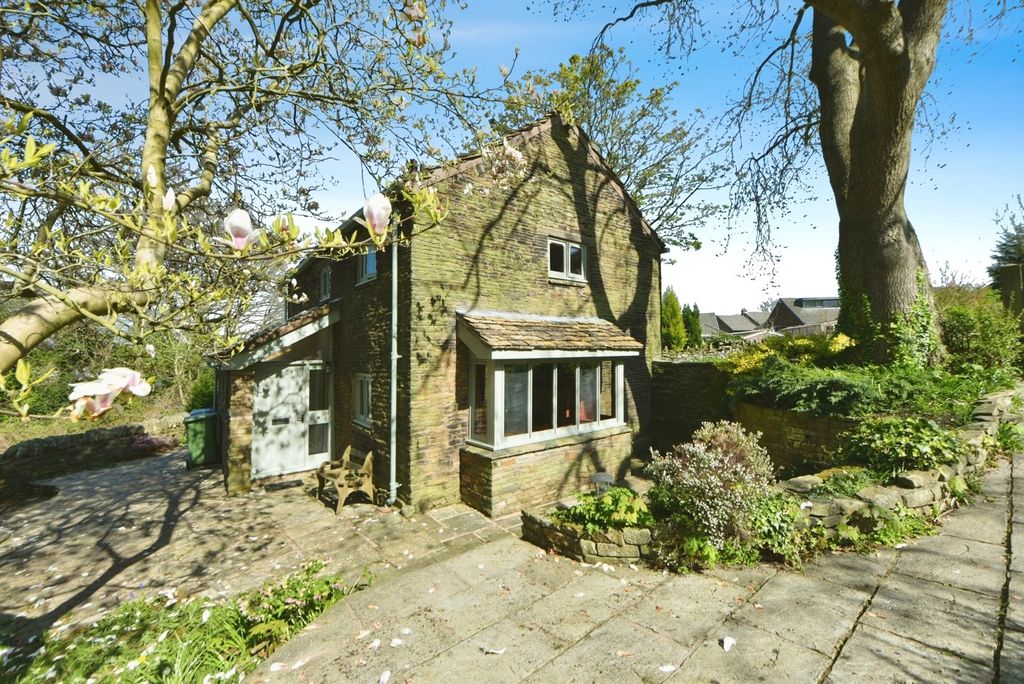 Property photo 3 of 46 The Cottage