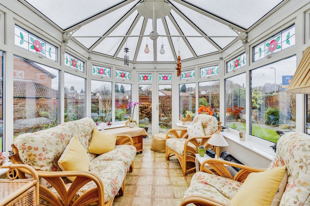 Property photo 2 of 34