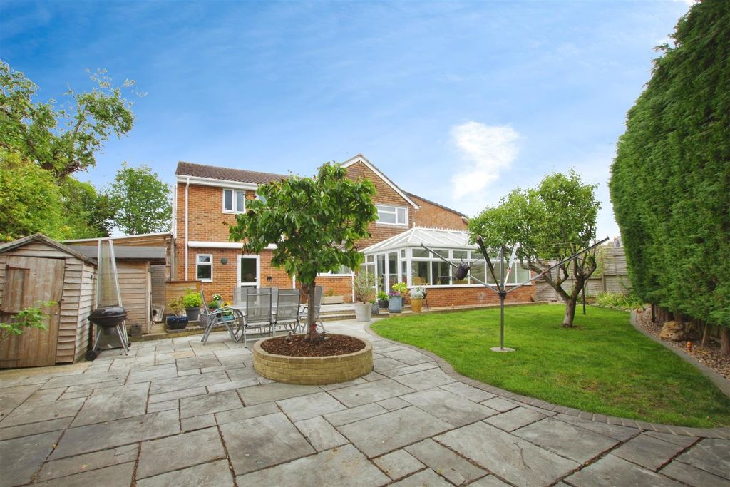 Property photo 2 of 24 Rear Garden