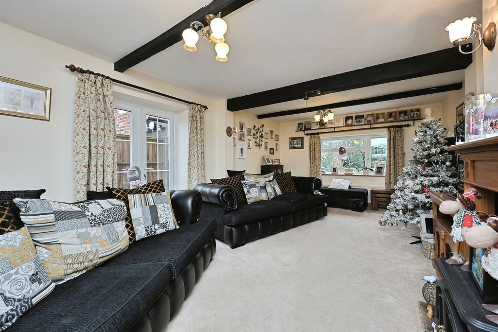 Property photo 2 of 20