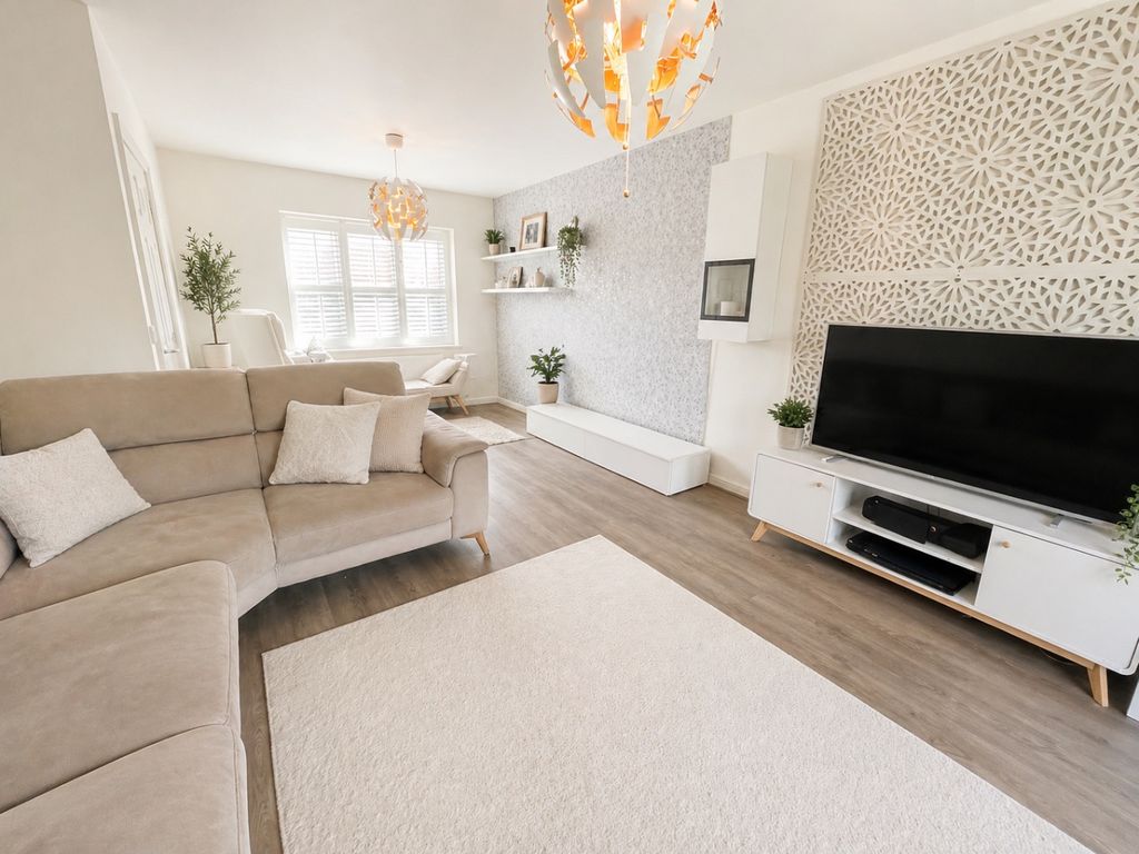 Property photo 3 of 12 5130733