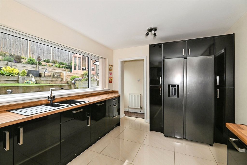 Property photo 3 of 19 Picture No. 21
