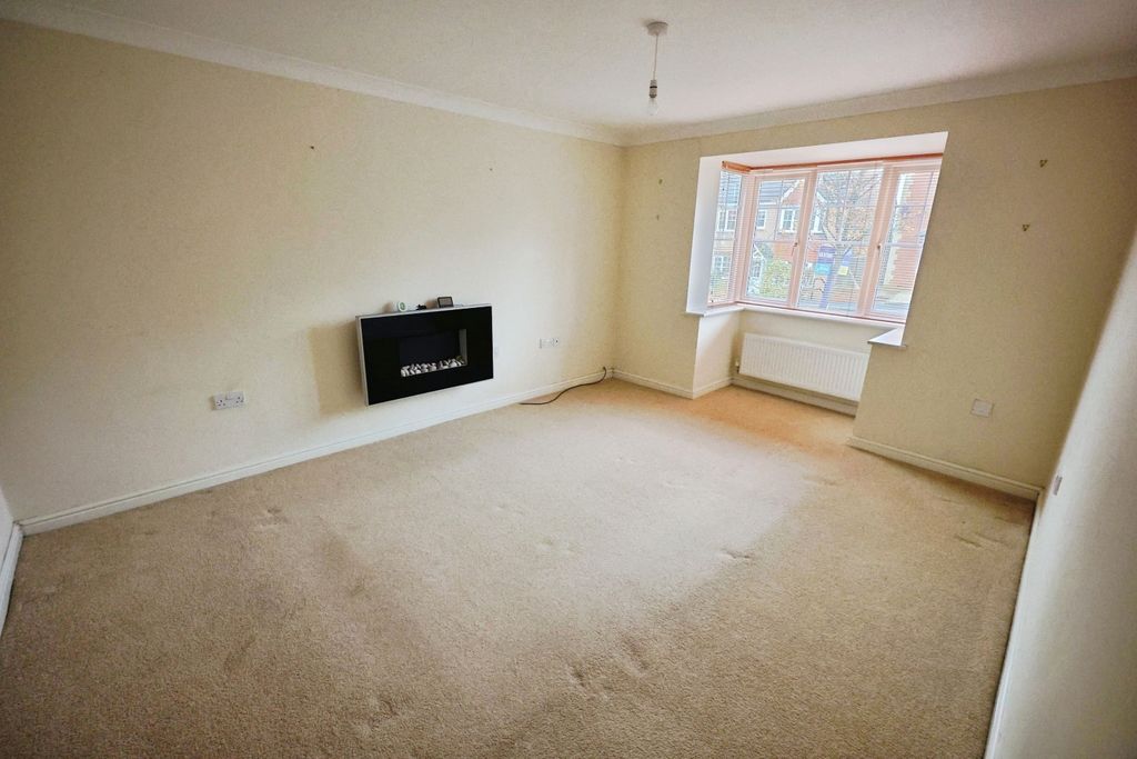 Property photo 2 of 17 Pbox-Img.Jpg