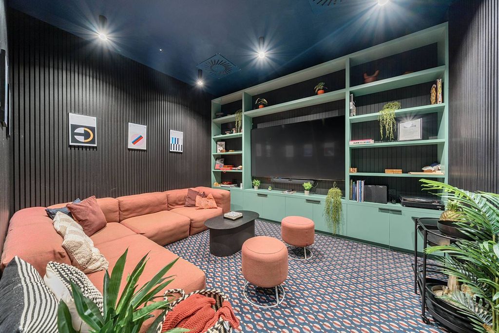 Property photo 2 of 51