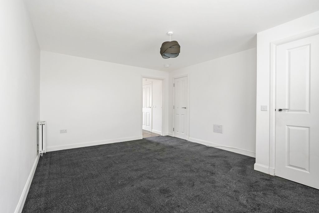 Property photo 3 of 18 Property Image 3
