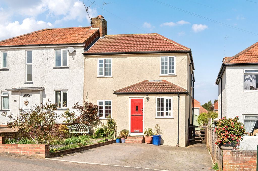 Property photo 1 of 17 4E7B06E5-Bfcc-4A8...