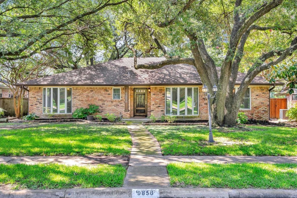 Property photo 1 of 31