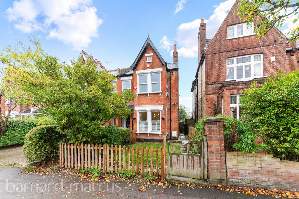 Property photo 2 of 14