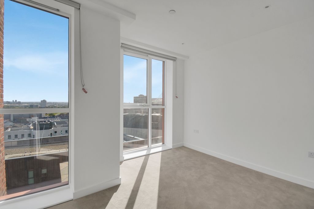 Property photo 1 of 26