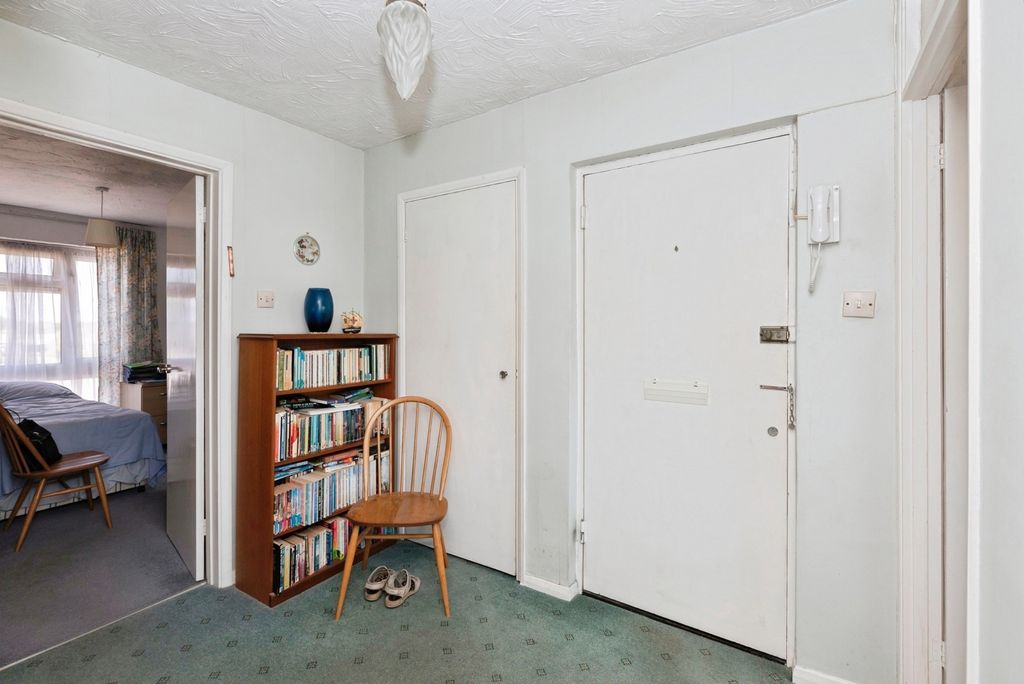 Property photo 3 of 15 Pbox-Img.Jpg