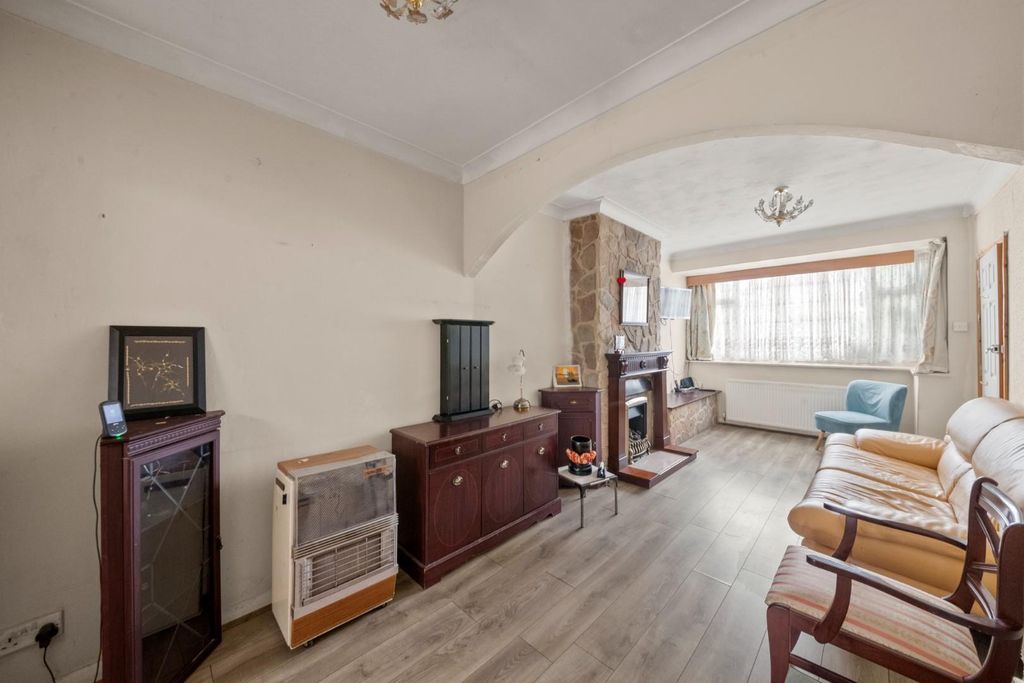 Property photo 2 of 11 Dsc_3283 (1).Jpg